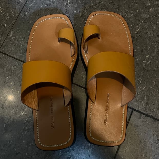 lfm cori toe-ring slides 240