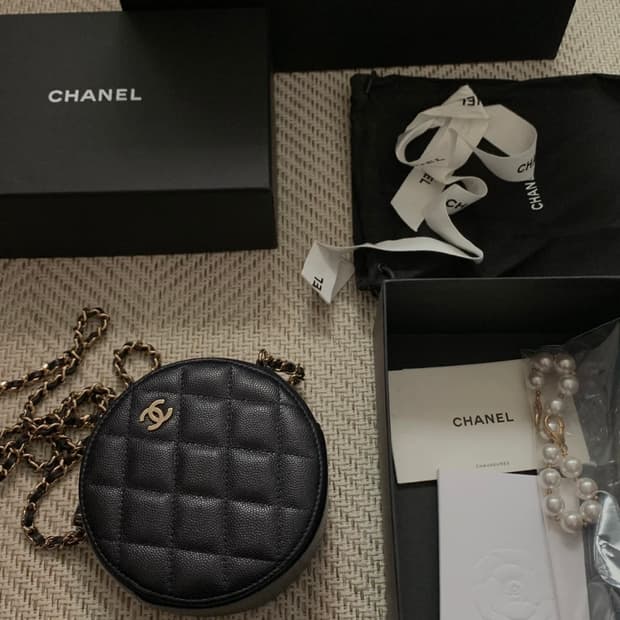 샤넬 동그리백 다크네이비 29번대