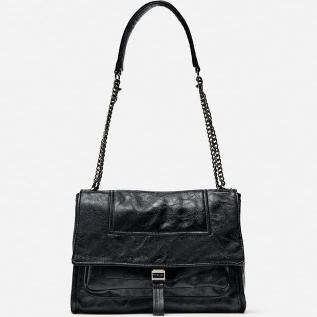 자라 링클 이펙트 락플랩 체인 숄더 크로스백 블랙 카즈하백