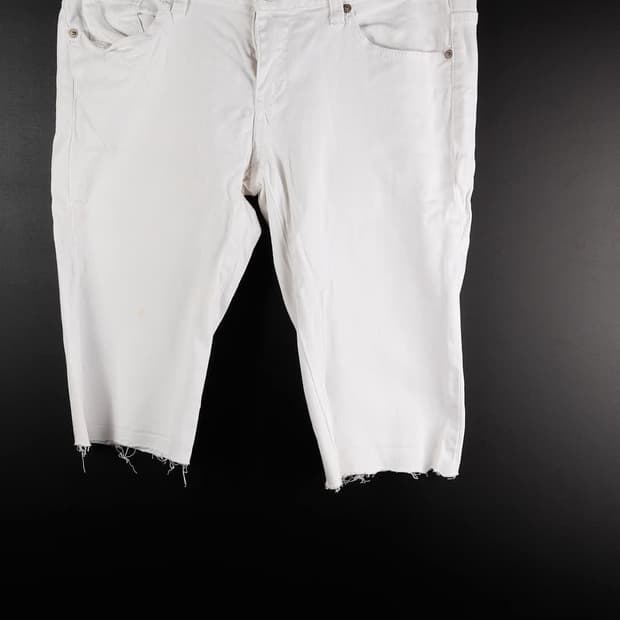 게스 흰색 반바지