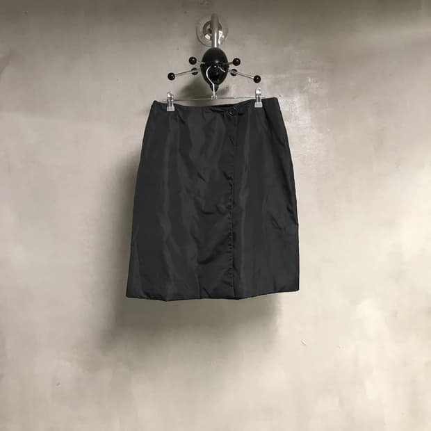 프라다 패디드 스커트 40(W)