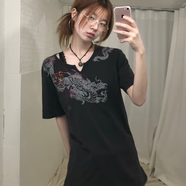 빈티지 오리엔탈 용 프린팅 반팔 티셔츠