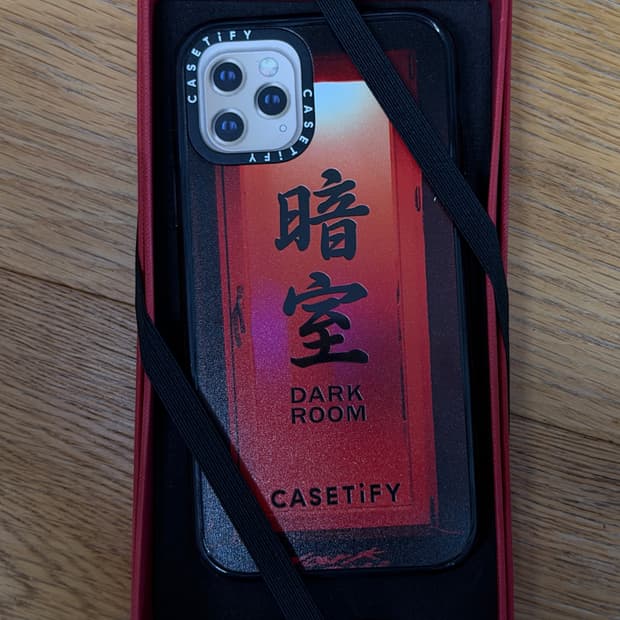다크룸 아이폰 11pro casetify 폰 케이스