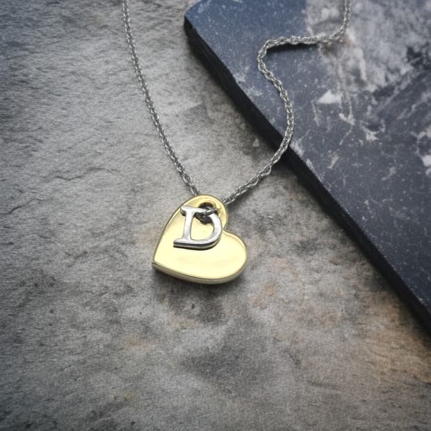 디올 하트 D이니셜 목걸이