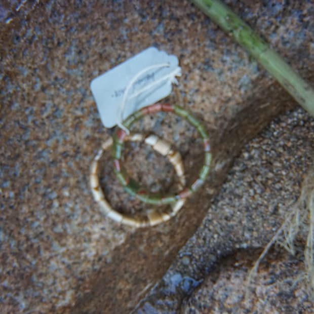 stone bracelet_sand color