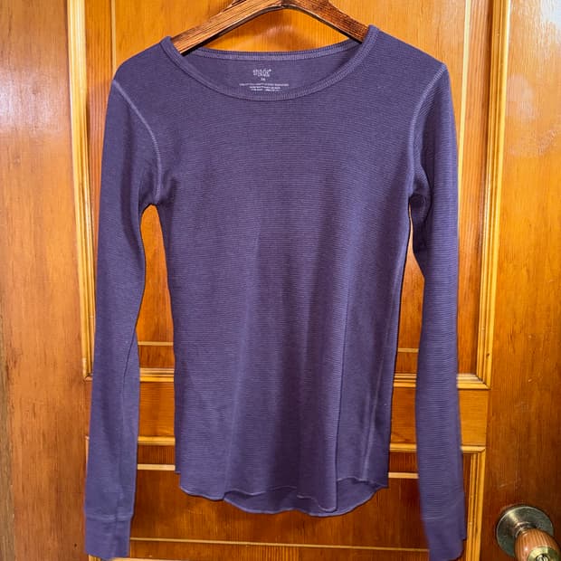 퍼플 긴팔 티셔츠 이너