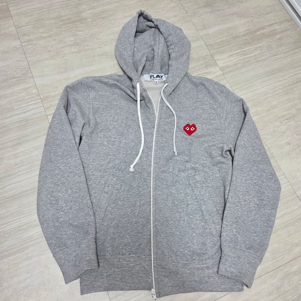 [M] 꼼데가르송X인베이더 레드와펜 후드 집업