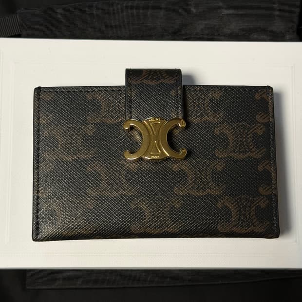 셀린느 트리옹프 아코디언 지갑