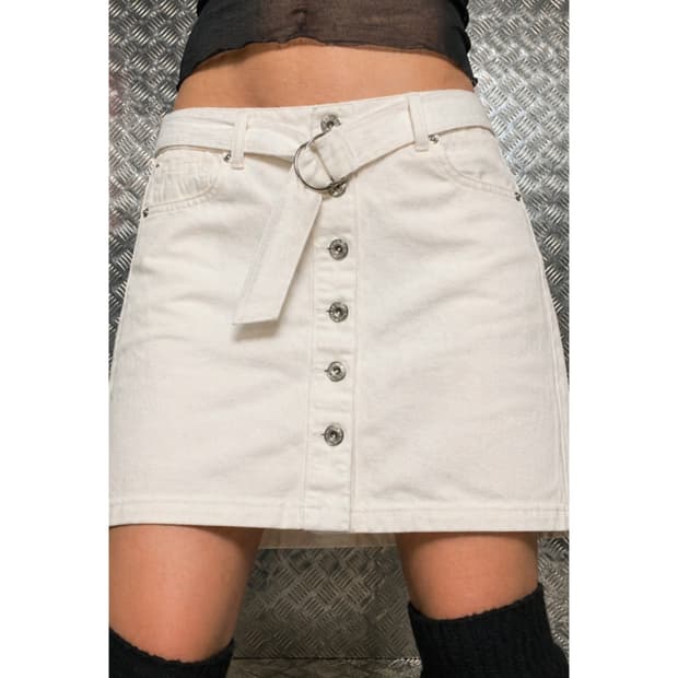 화이트 버튼 스커트