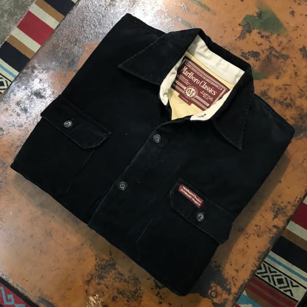 말보로 클래식 블랙 코듀로이 누빔 패딩 셔츠 남성 105 110