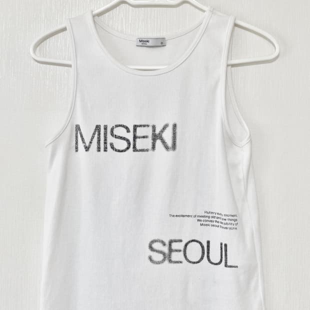 미세키서울 로고 슬리브리스 나시 화이트 Logo crop sleevele