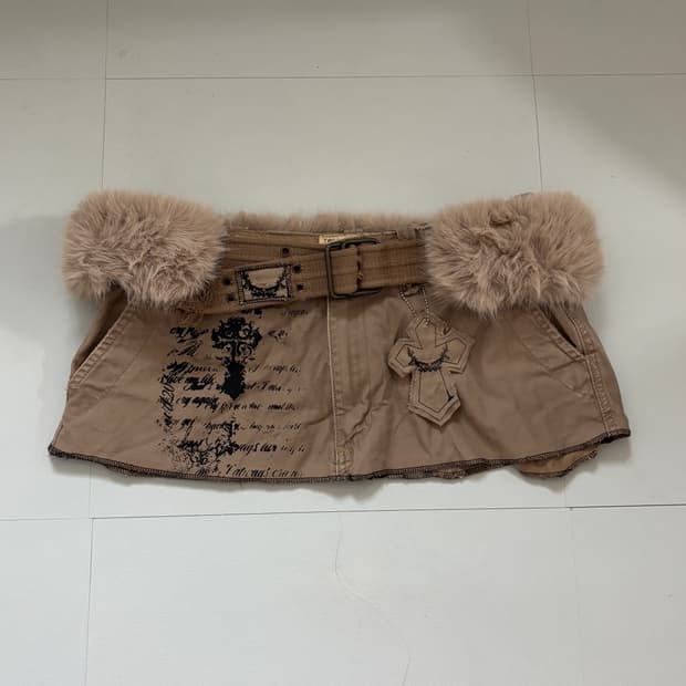 • hurtremake Beige Fur Belt Cross-printe