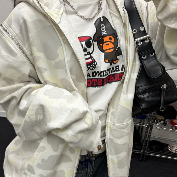 베이프 글로우 인 더 다크 화이트 카모 후드집업