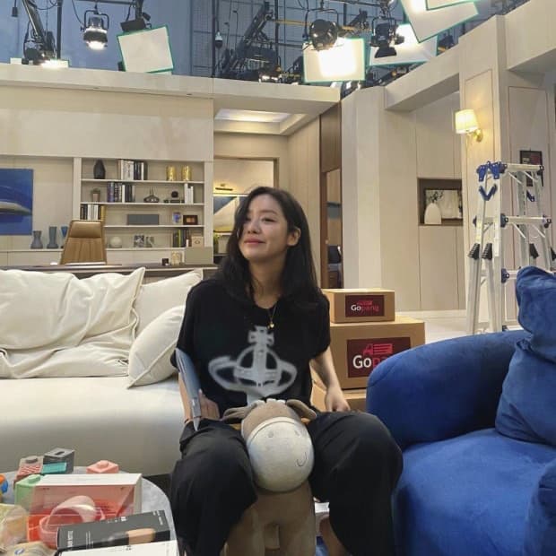 비비안웨스트우드 스프레이 orb 프린팅 반팔티 블랙 s사이즈