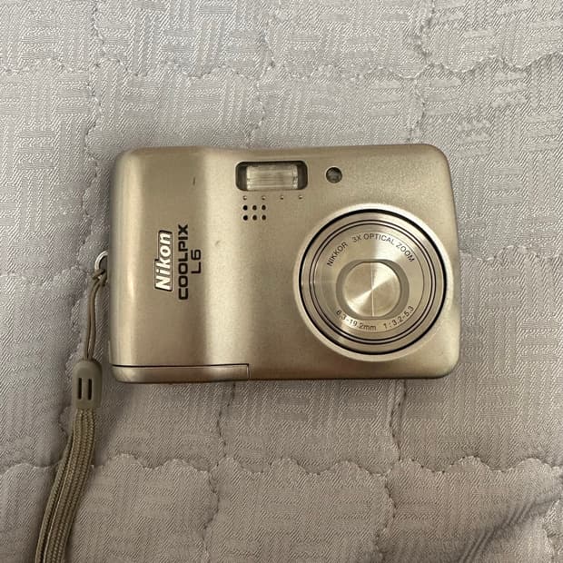 니콘 쿨픽스 L6 디지털 카메라