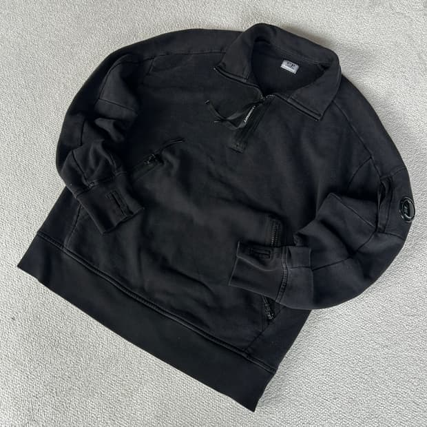 CP커퍼니 블랙 정품 하프집업 맨투맨