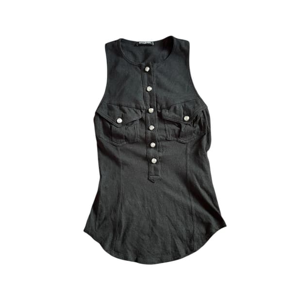 Multi Button Sleeveless 