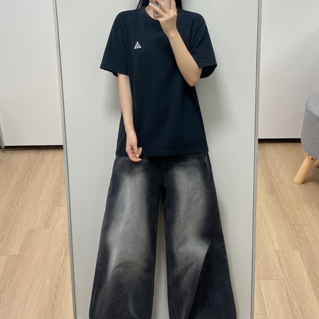 나이키 ACG 자수로고 블랙 반팔 티셔츠