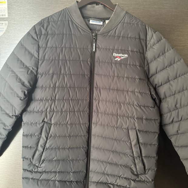 리복 클래식 경량 패딩 2XL 팝니다!