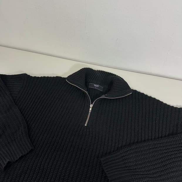 XL 트릴리온 블랙 반집업 니트