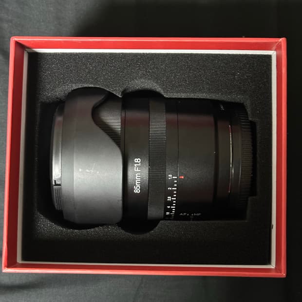 새상품) 7장인 85mm 1.8 L마운트 렌즈