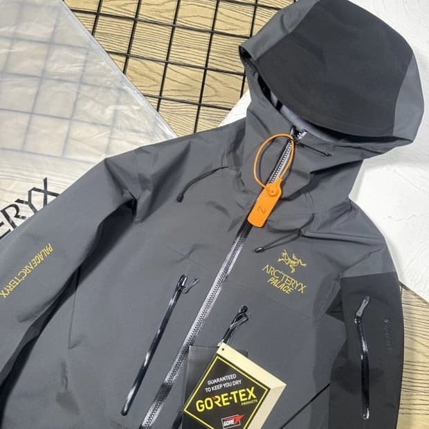 아크테릭스 X 파라스 콜라보 알파 고어텍스 자켓