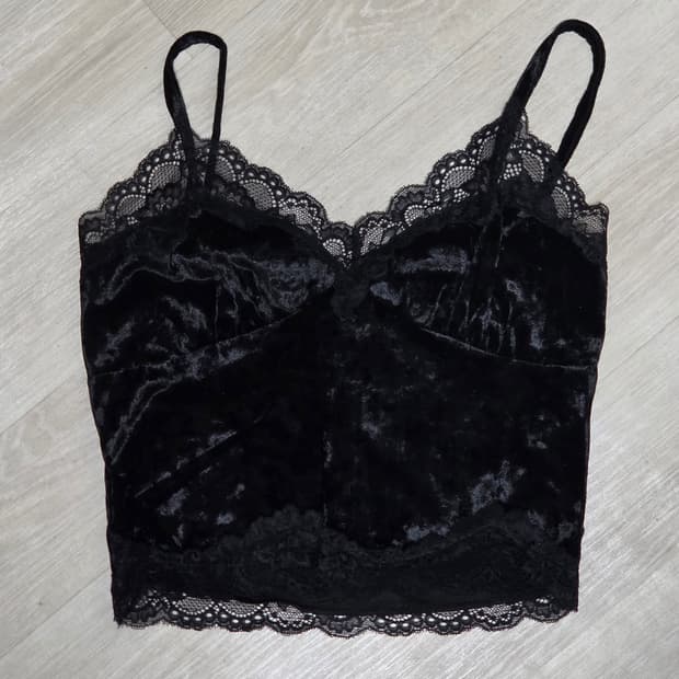 KUO 쿠오 lace velvet sleeveless