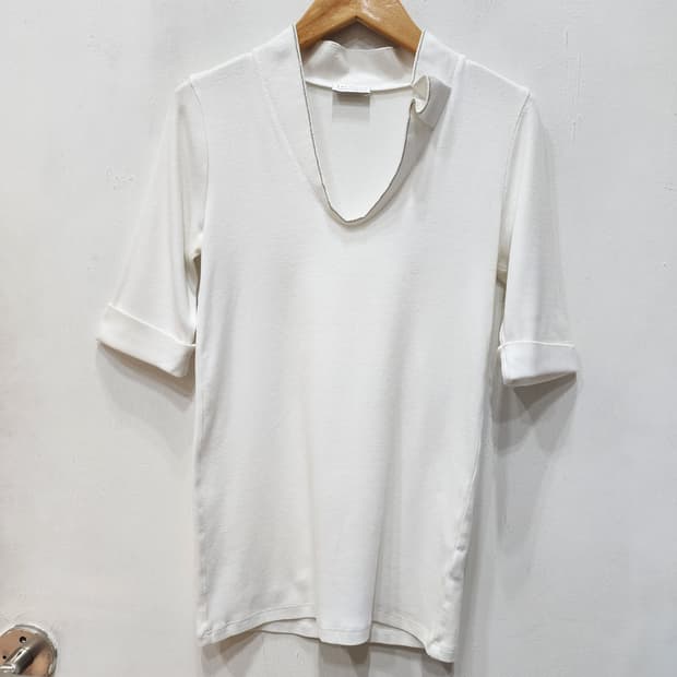 브루넬로 쿠치넬리 넥포인트 반팔 티셔츠 S