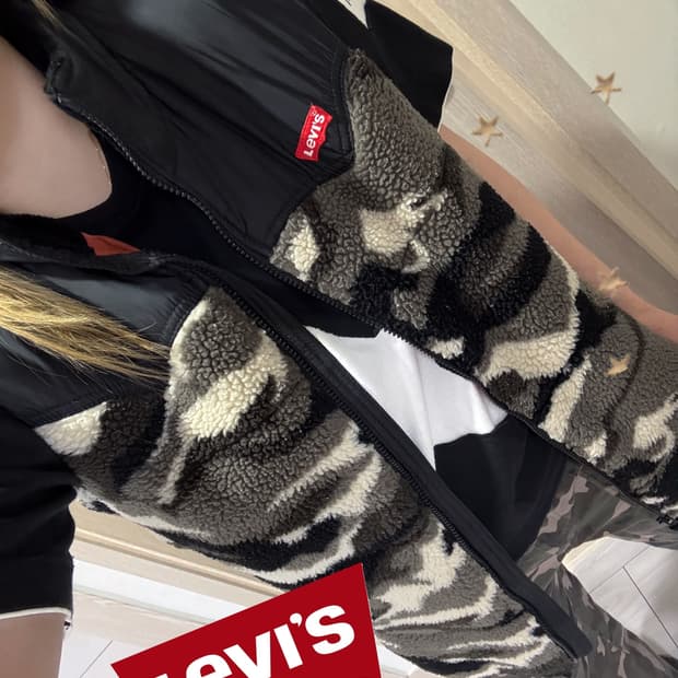 리바이스 카모 플리스 조끼