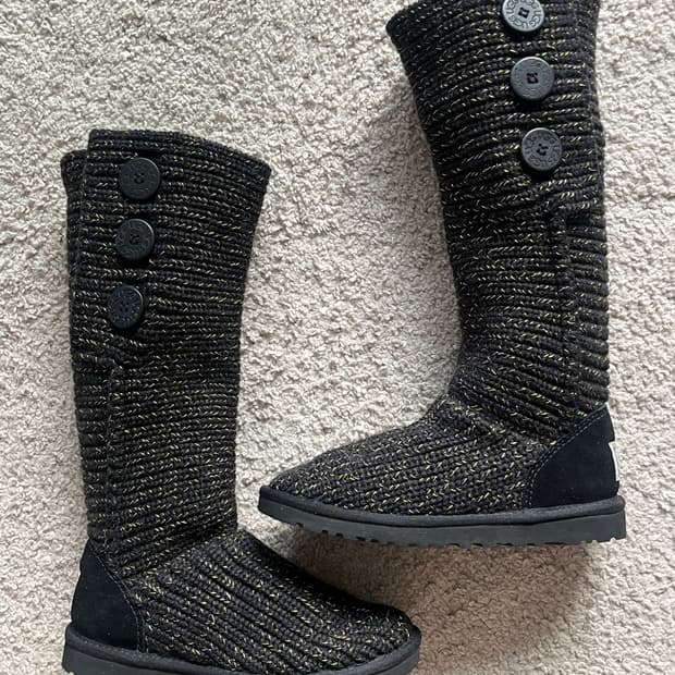 (새상품) 어그 니트 카디 부츠 (230)