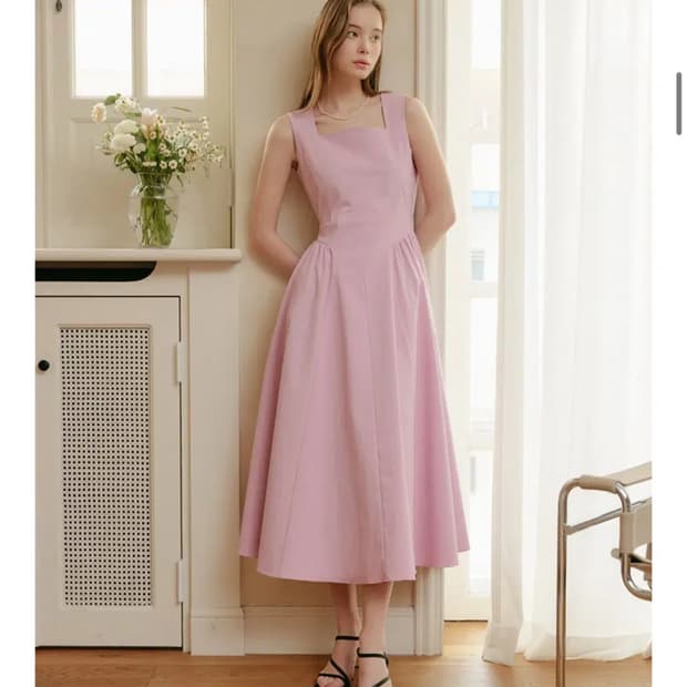 룩캐스트 원피스 MELANIE SLEEVELESS ONEPIECE