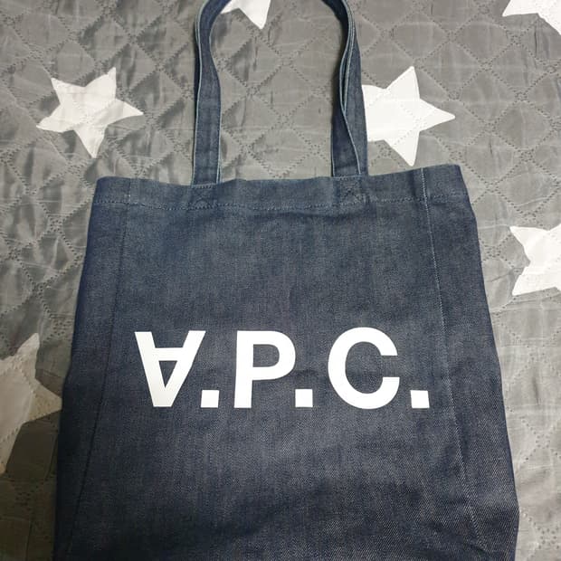 A.P.C 아페쎄 데님 에코백 인디고