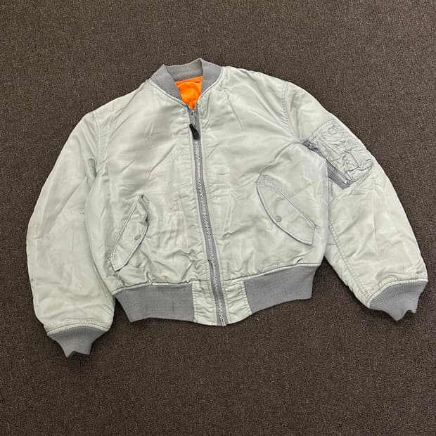 M)알파 인더스트리 빈티지 MA-1 실버 플라이트 자켓
