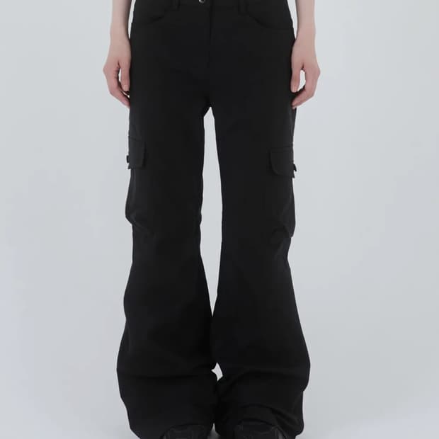 미세키서울)Pocket cargo bootscut pants BLACK