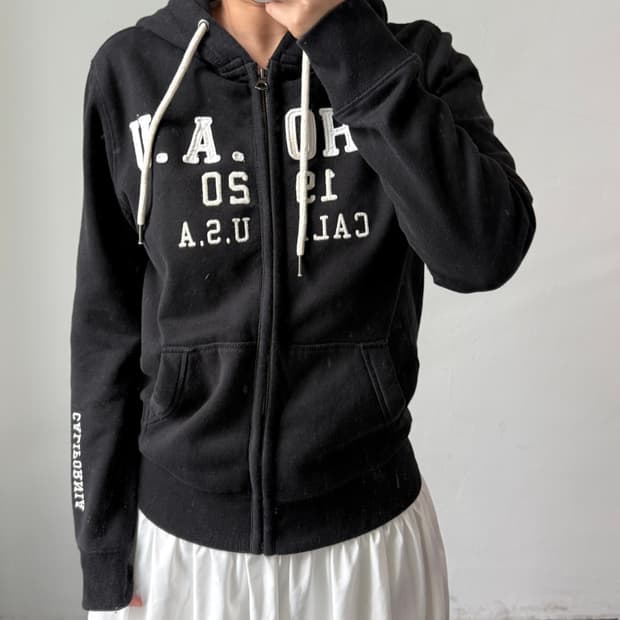 [M] 후아유 블랙 후드집업