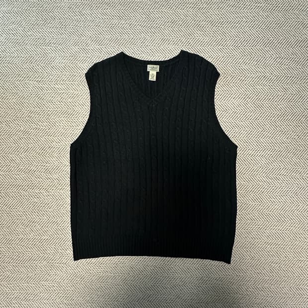 L. L. BEAN wool knit vest