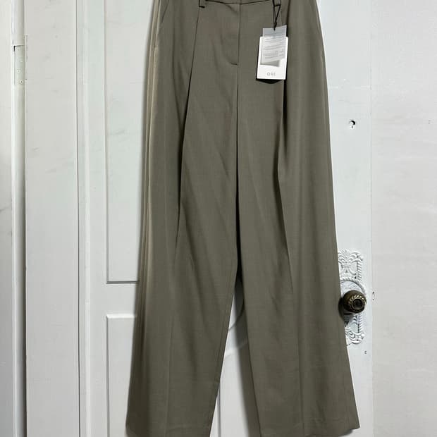 오어 ORE 턱 슬랙스