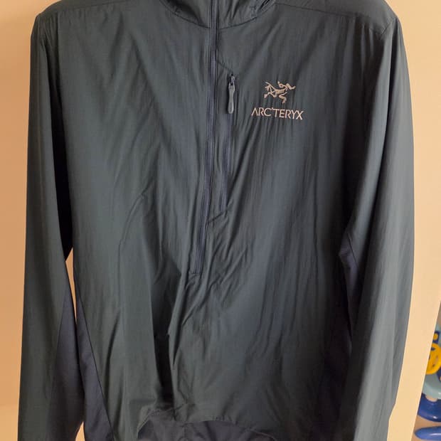 아크테릭스 아톰 SL 아노락 M사이즈
