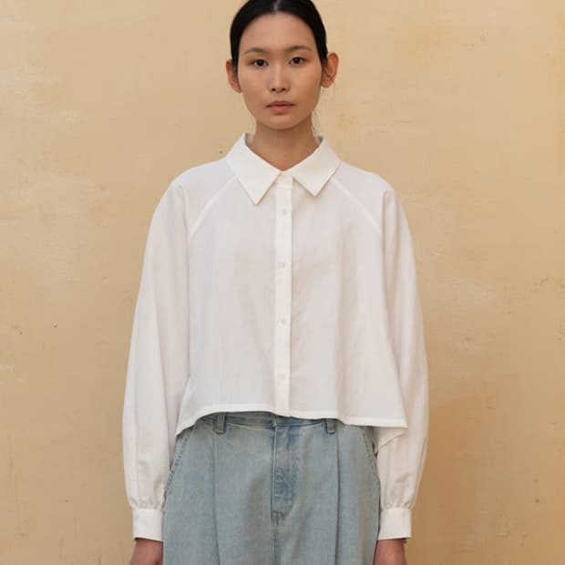 모이아 크롭 셔츠