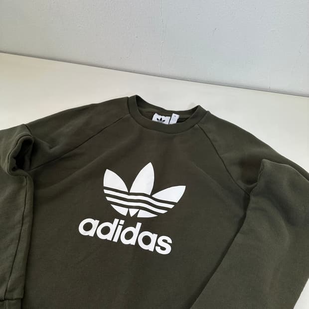 M 아디다스 카키 빅로고 맨투맨