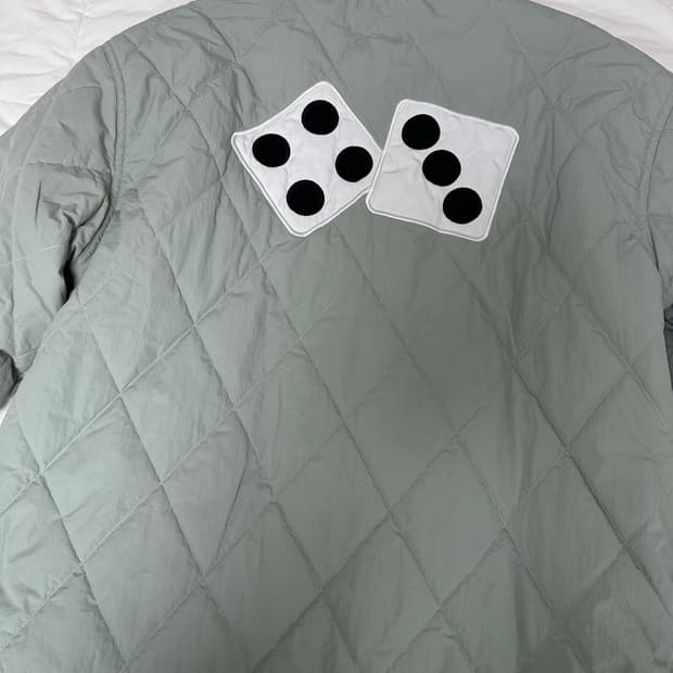 스투시 경량 패딩