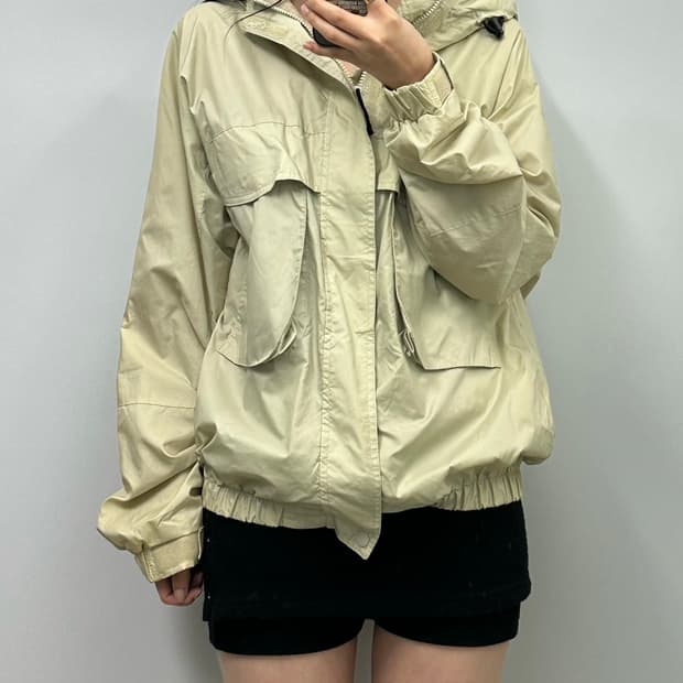 컬럼비아 포켓 베이지 바람막이