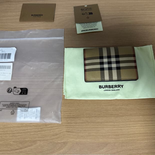 버버리 지갑