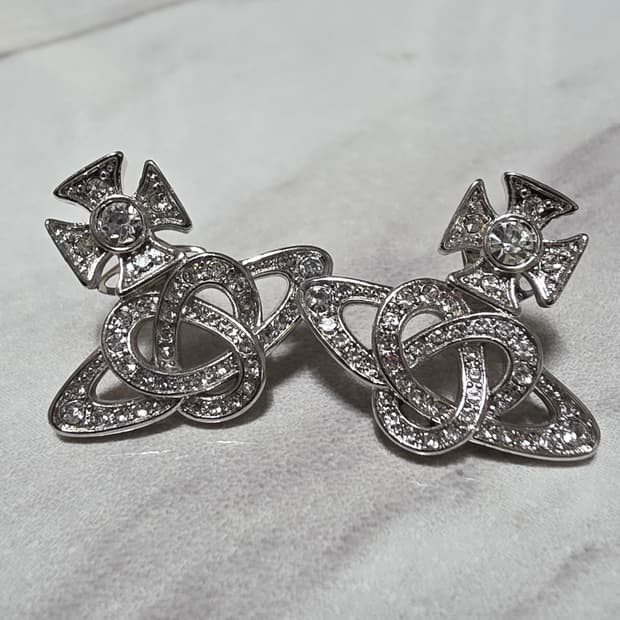 비비안웨스트우드 루딜라 오브 이어링 귀걸이