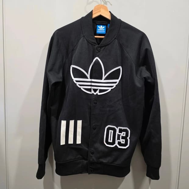 아디다스 바시티 트랙탑 100