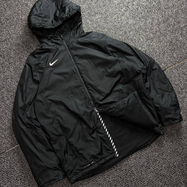 나이키 스톰핏 스우시 블랙 기모 바람막이 1692