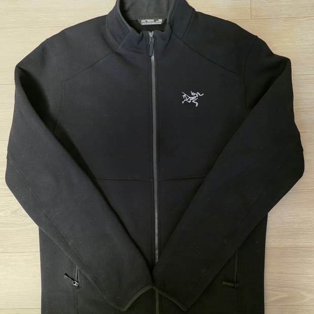 아크테릭스 카이어나이트 AR Black M/M (FW22)
