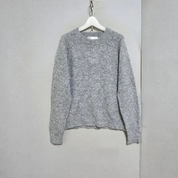 자라 그레이 알파카니트