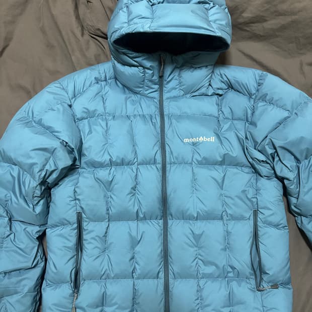 몽벨 경량패딩 L사이즈 팝니다.