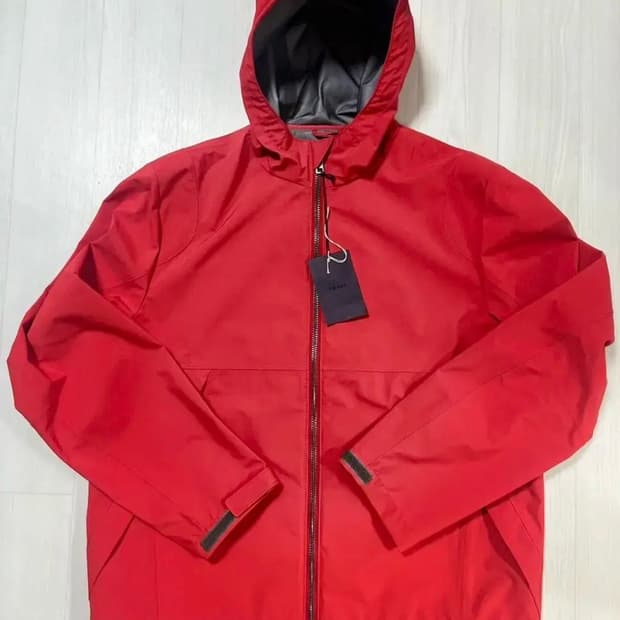 프라다 스포츠 윈드브레이커